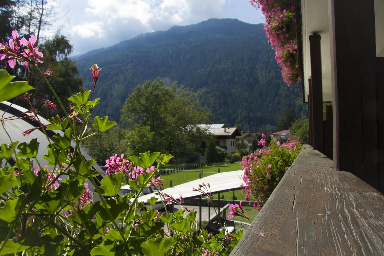 Hotel Lory Pinzolo Buitenkant foto